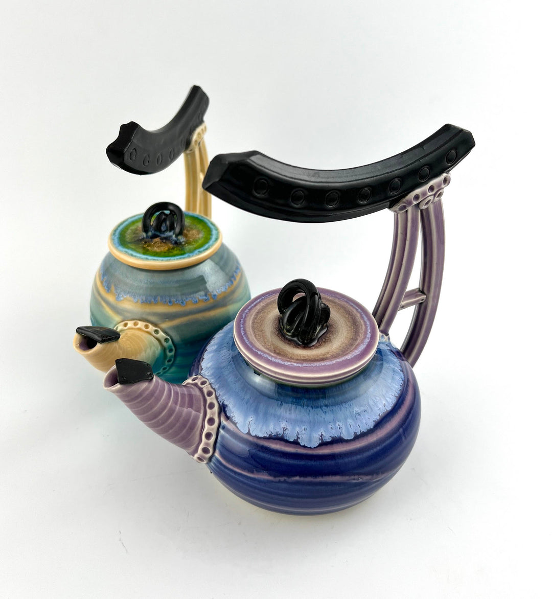 April 2023 | Hector Kriete (He/Him) - Smokeware: Pipes & Bubblers